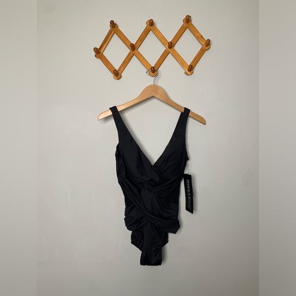 NWT Women’s Miraclesuit Black Crossover One-piece Swim Suit SZ 10 - Picture 1 of 8